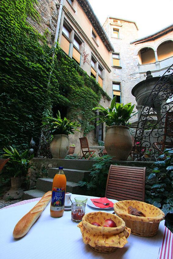 Hotel Restaurant D'Alibert Caunes-Minervois エクステリア 写真