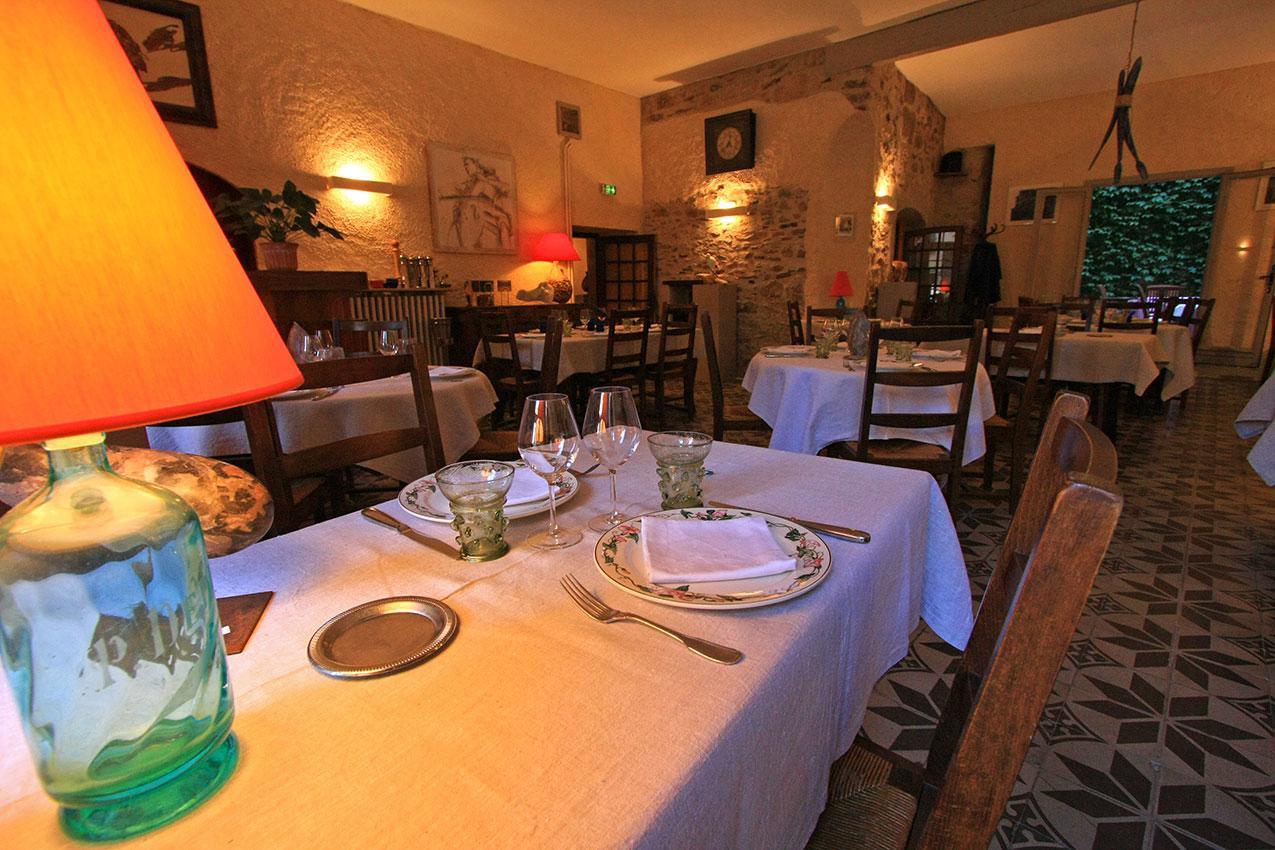 Hotel Restaurant D'Alibert Caunes-Minervois エクステリア 写真