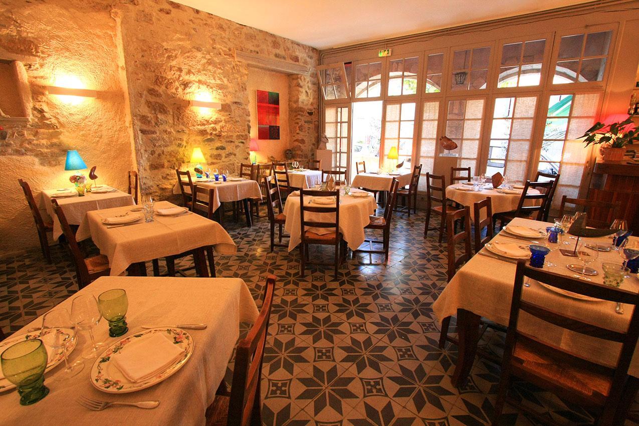 Hotel Restaurant D'Alibert Caunes-Minervois エクステリア 写真
