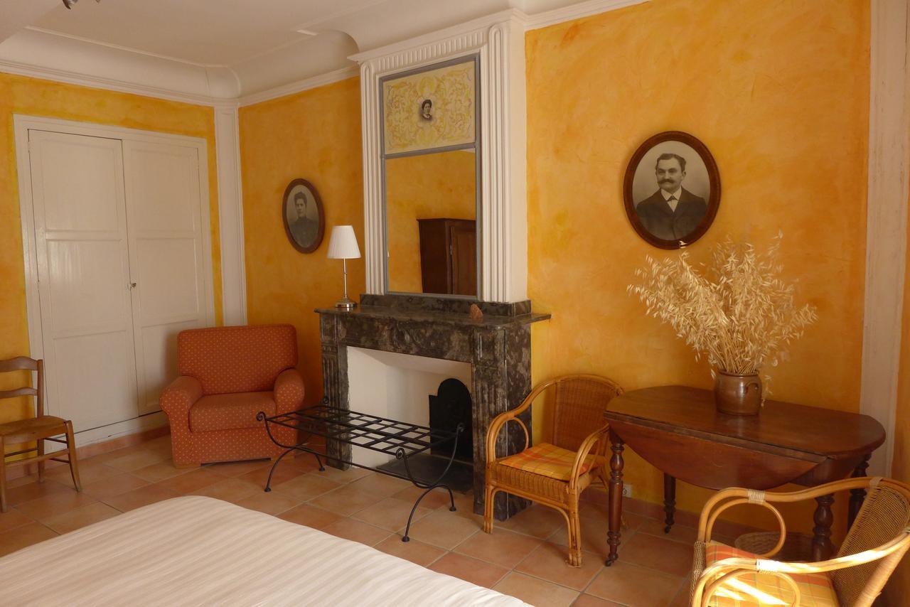 Hotel Restaurant D'Alibert Caunes-Minervois エクステリア 写真